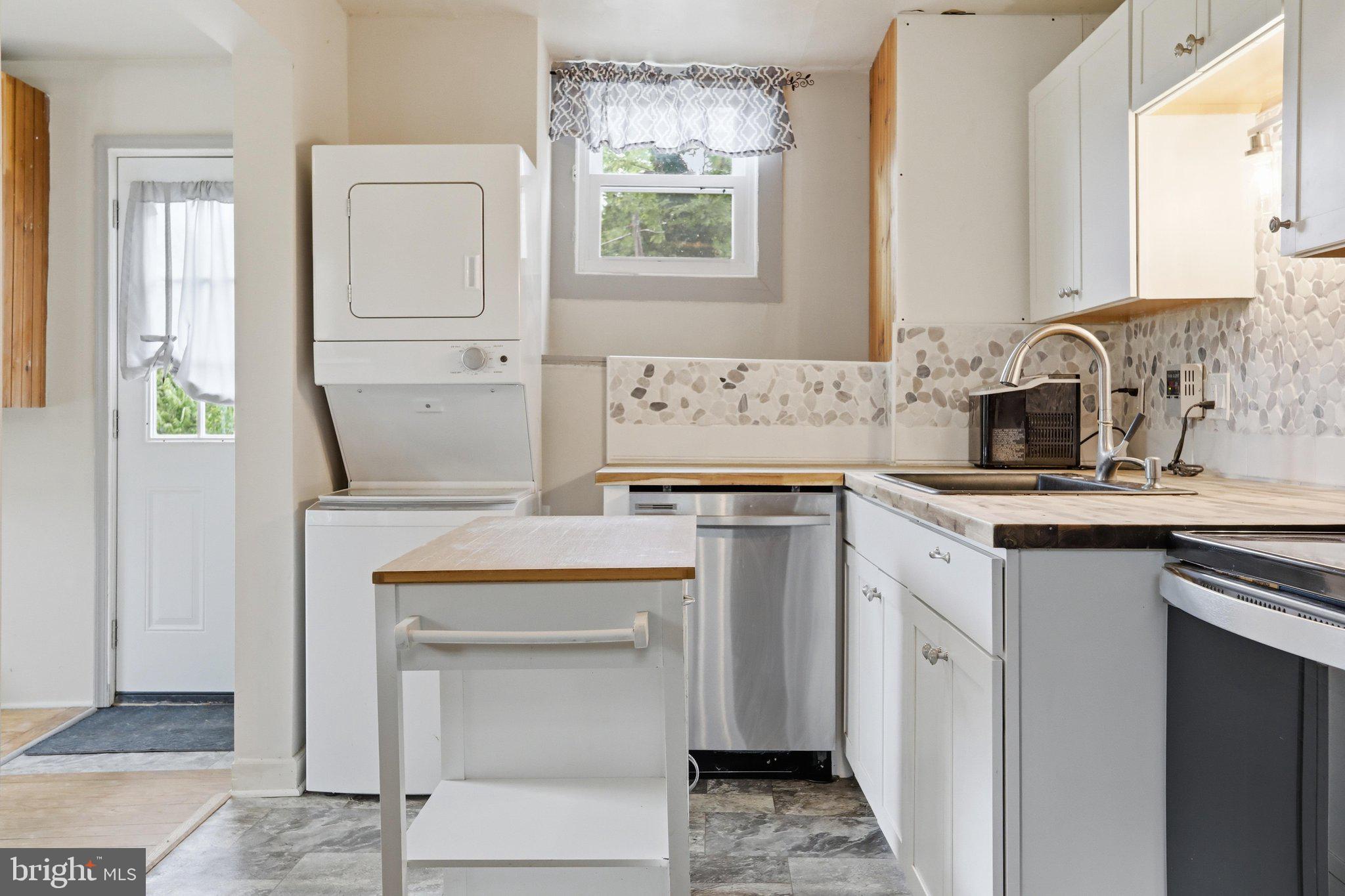 12527 Rockdale Road Clear Spring, MD 21722 - Photo 7 of 25 Kitchen