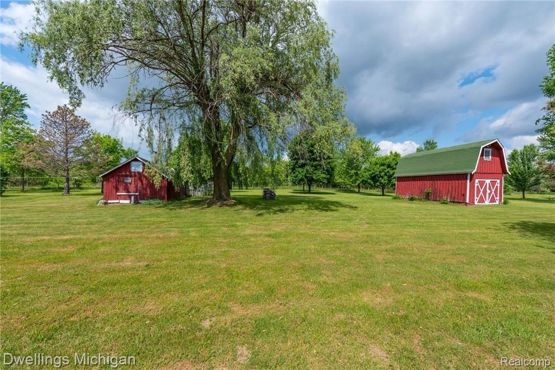 5405 Sutton Road Dryden, MI 48428 - Photo 26 of 39 5405-Sutton-Rd-Dryden-MI-48428-WindowStill-33_preview.jpeg