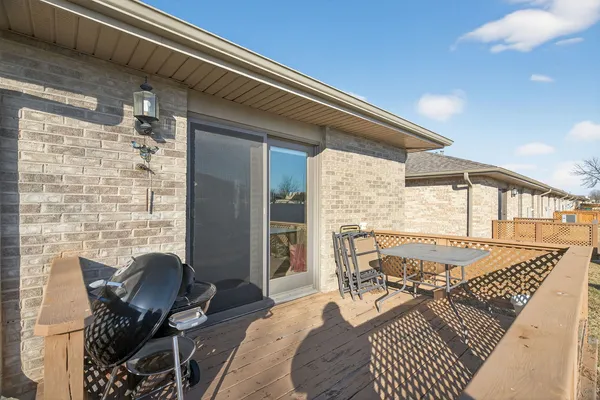 $284,000 | 2700 Eagle Drive, Unit 2700, Joliet, IL 60436