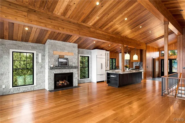 $3,299,900 | 2010 West Lake Road, Skaneateles, NY 13152