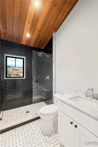 $3,299,900 | 2010 West Lake Road, Skaneateles, NY 13152