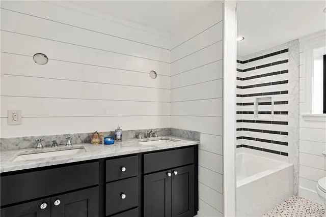 $3,299,900 | 2010 West Lake Road, Skaneateles, NY 13152