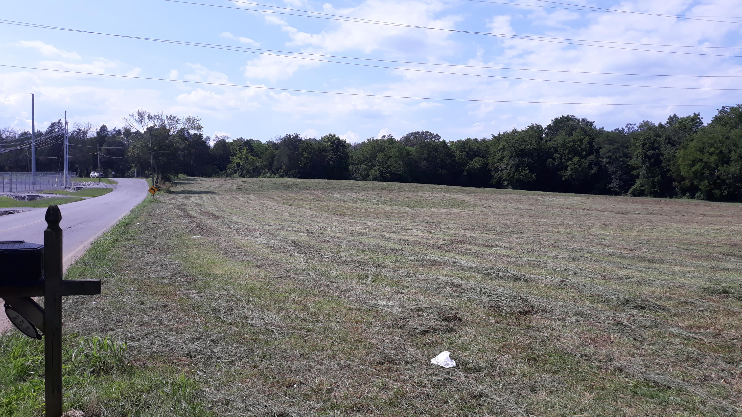 239 Brooks Gap Road Clinton, TN 37716 - Photo 3 of 10 20190726_162723