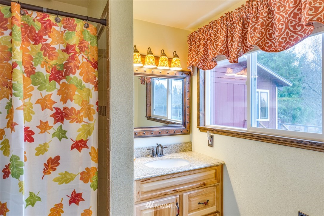 20875 Pugh Road Northeast Poulsbo, WA 98370 - Photo 13 of 25 Gallery Image 13