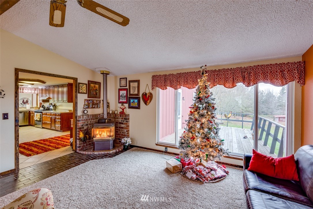 20875 Pugh Road Northeast Poulsbo, WA 98370 - Photo 3 of 25 Gallery Image 3