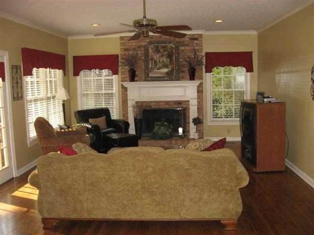 2649 Fox Run Road Seneca, SC 29672 - Photo 2 of 25 Gallery Image 2