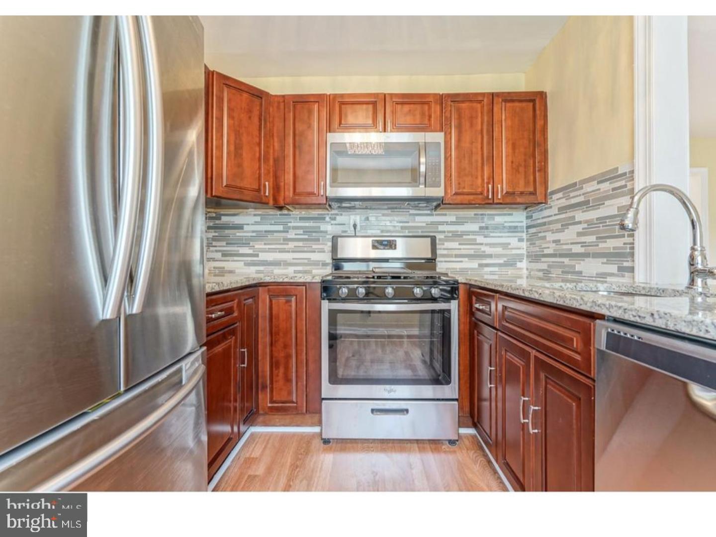 219 Deptford Road Glassboro, NJ 08028 - Photo 6 of 23 Kitchen