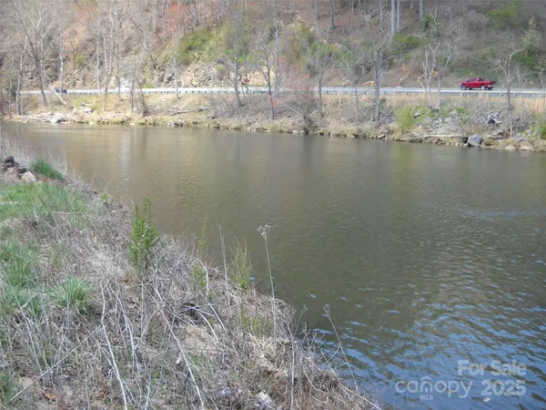$299,910 | 992 Hornet Drive, Whittier, NC 28789
