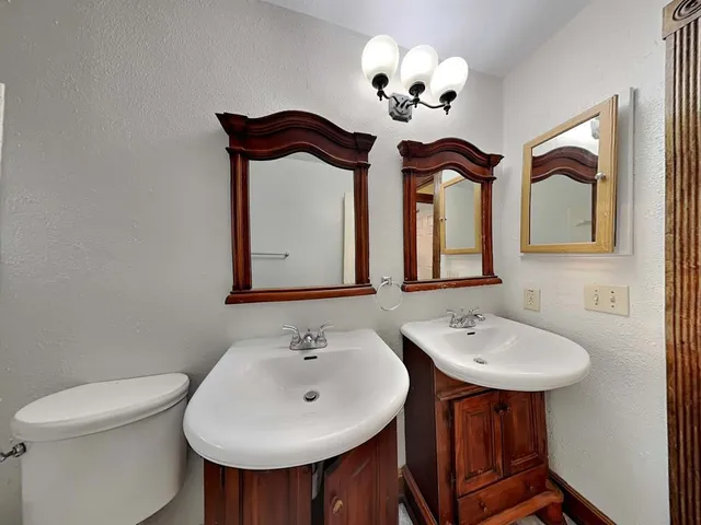 $2,425 | 103 Coral Bay Drive, League City, TX 77573