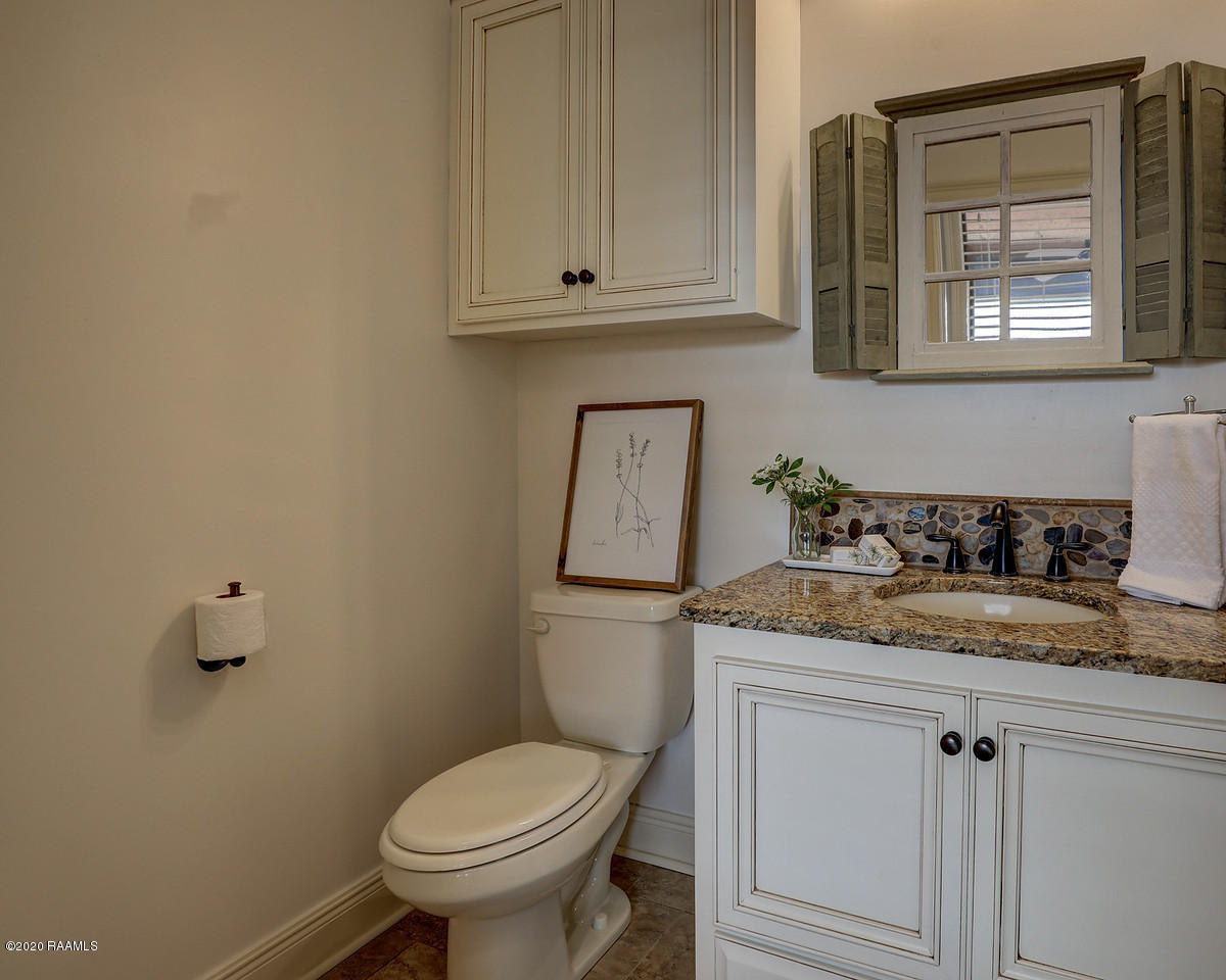 101 Biscayne Lane Lafayette, LA 70508 - Photo 14 of 30 Half-Bath