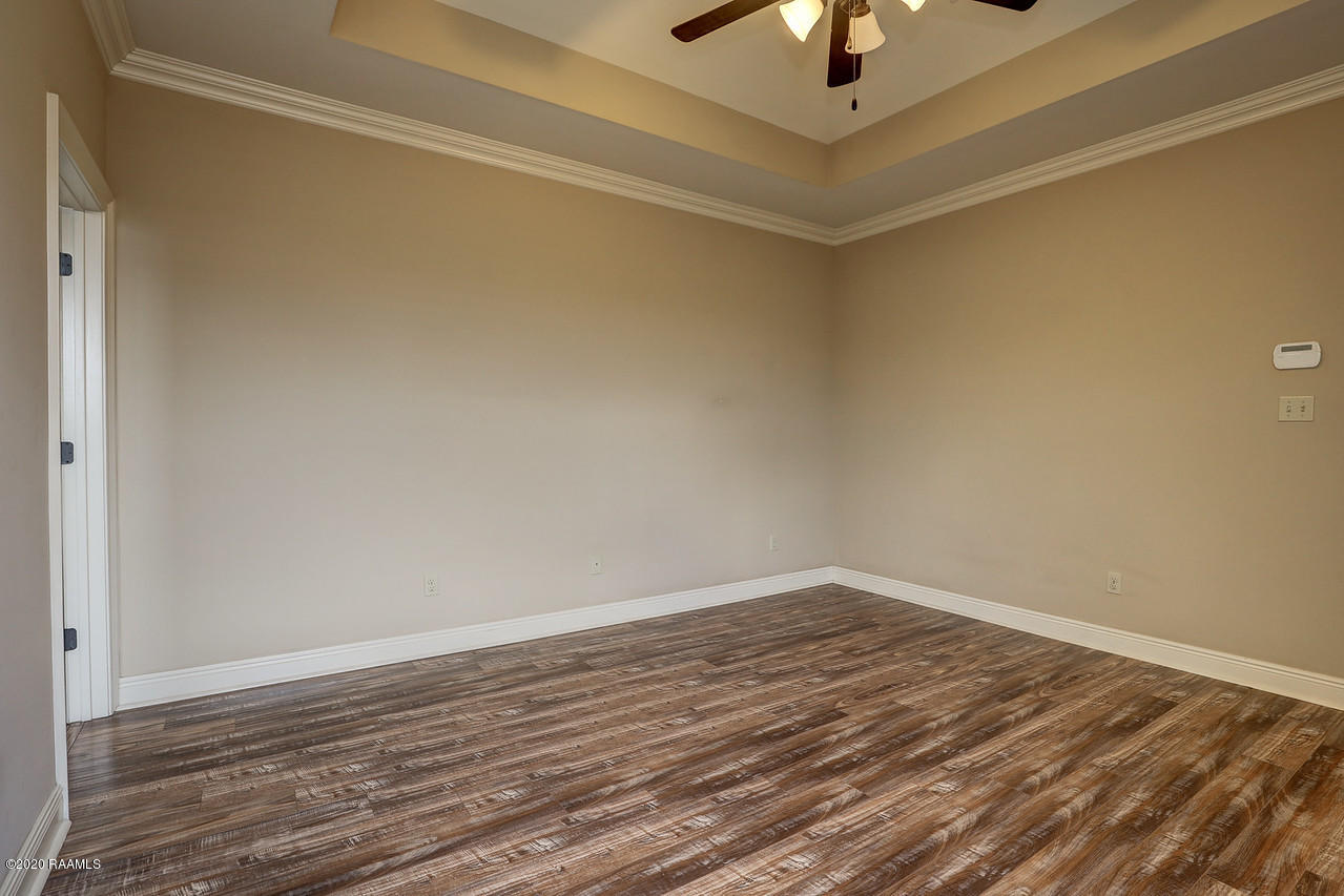 101 Biscayne Lane Lafayette, LA 70508 - Photo 16 of 30 Principal Bedroom