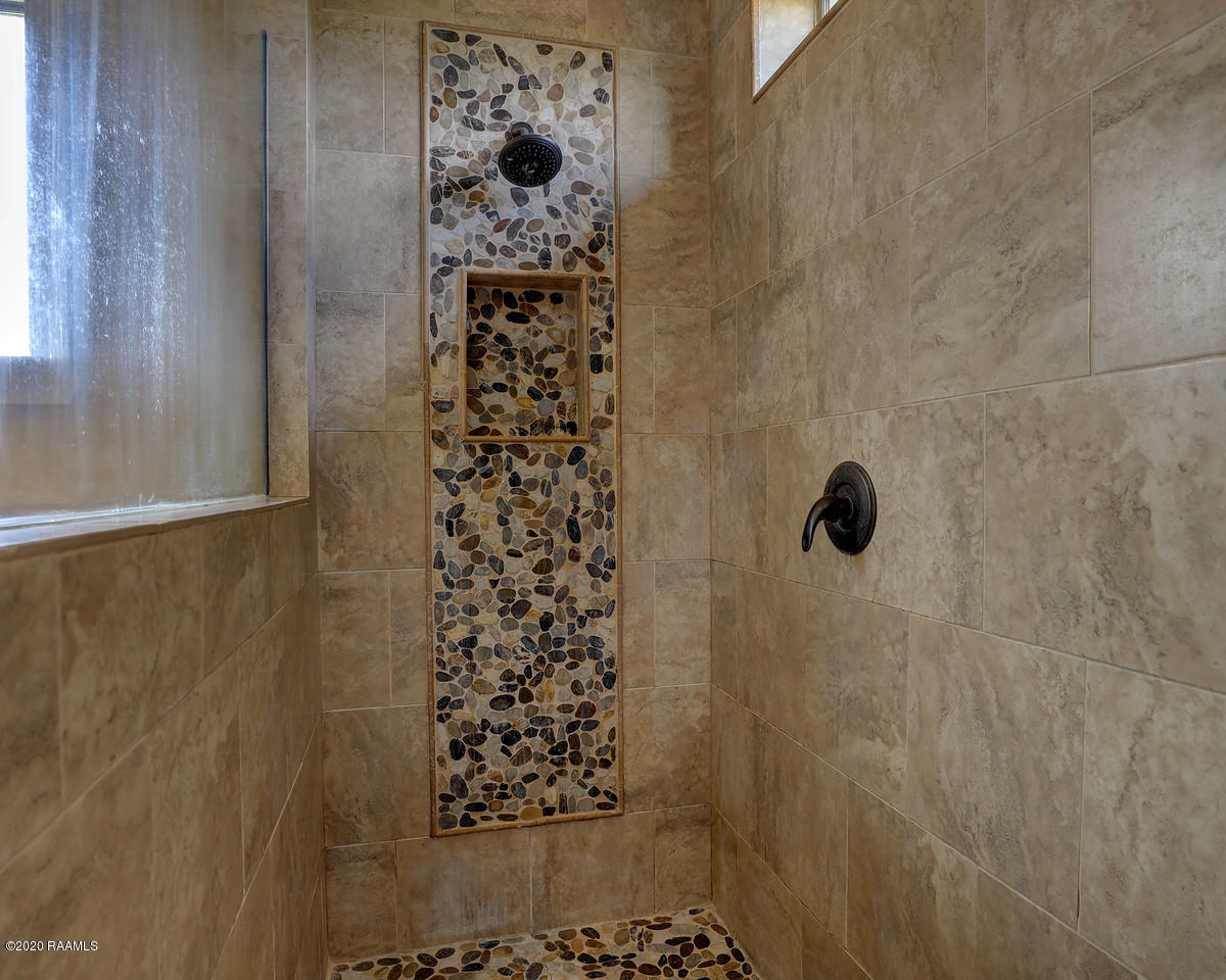 101 Biscayne Lane Lafayette, LA 70508 - Photo 19 of 30 Principal Bath Shower