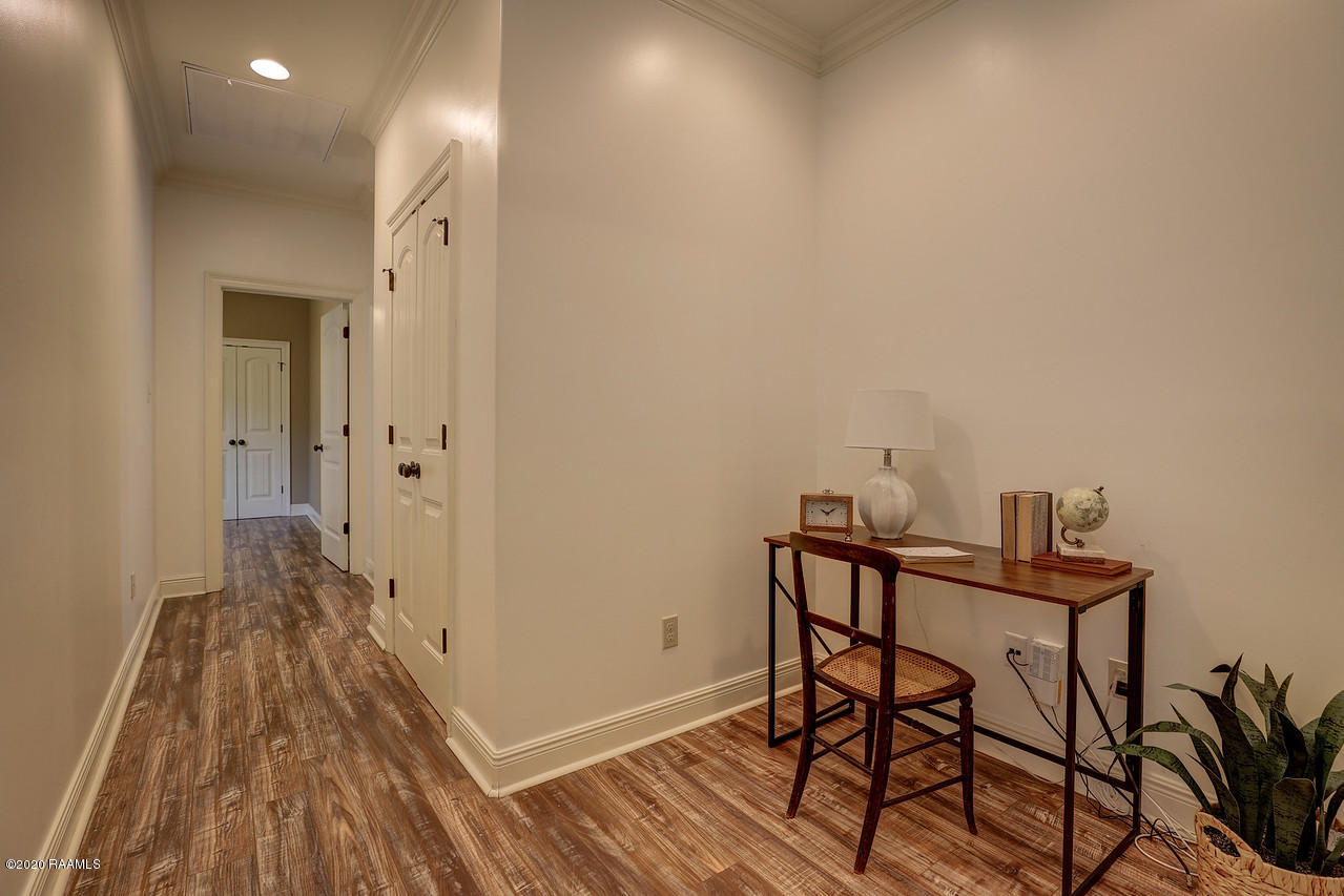 101 Biscayne Lane Lafayette, LA 70508 - Photo 24 of 30 Desk area