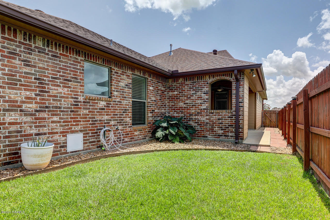 101 Biscayne Lane Lafayette, LA 70508 - Photo 30 of 30 Yard towad outdoor living