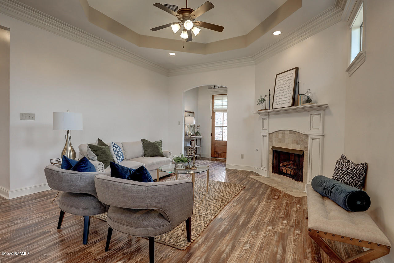 101 Biscayne Lane Lafayette, LA 70508 - Photo 4 of 30 Living Room