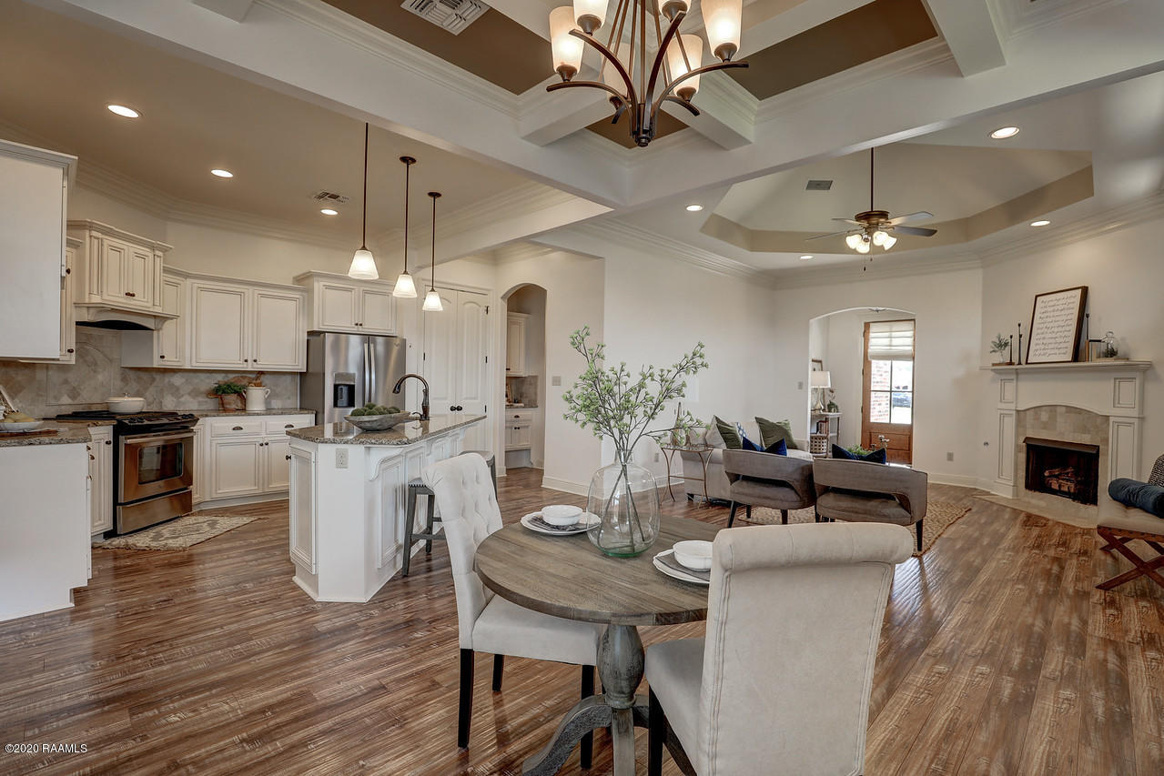 101 Biscayne Lane Lafayette, LA 70508 - Photo 6 of 30 Dining Kitchen Living