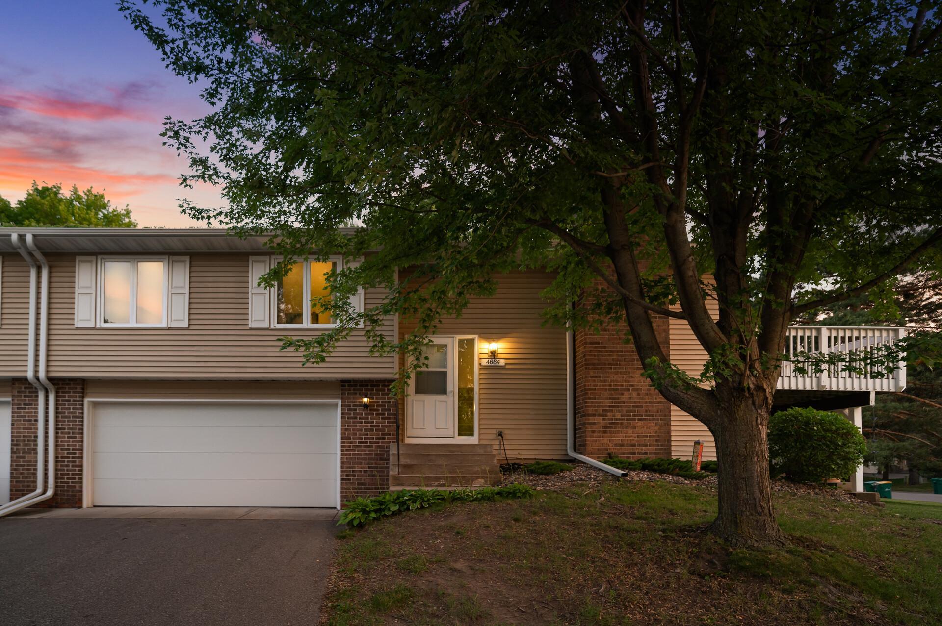 4664 Ridge Cliff Drive Eagan, MN 55122 - Photo 2 of 36