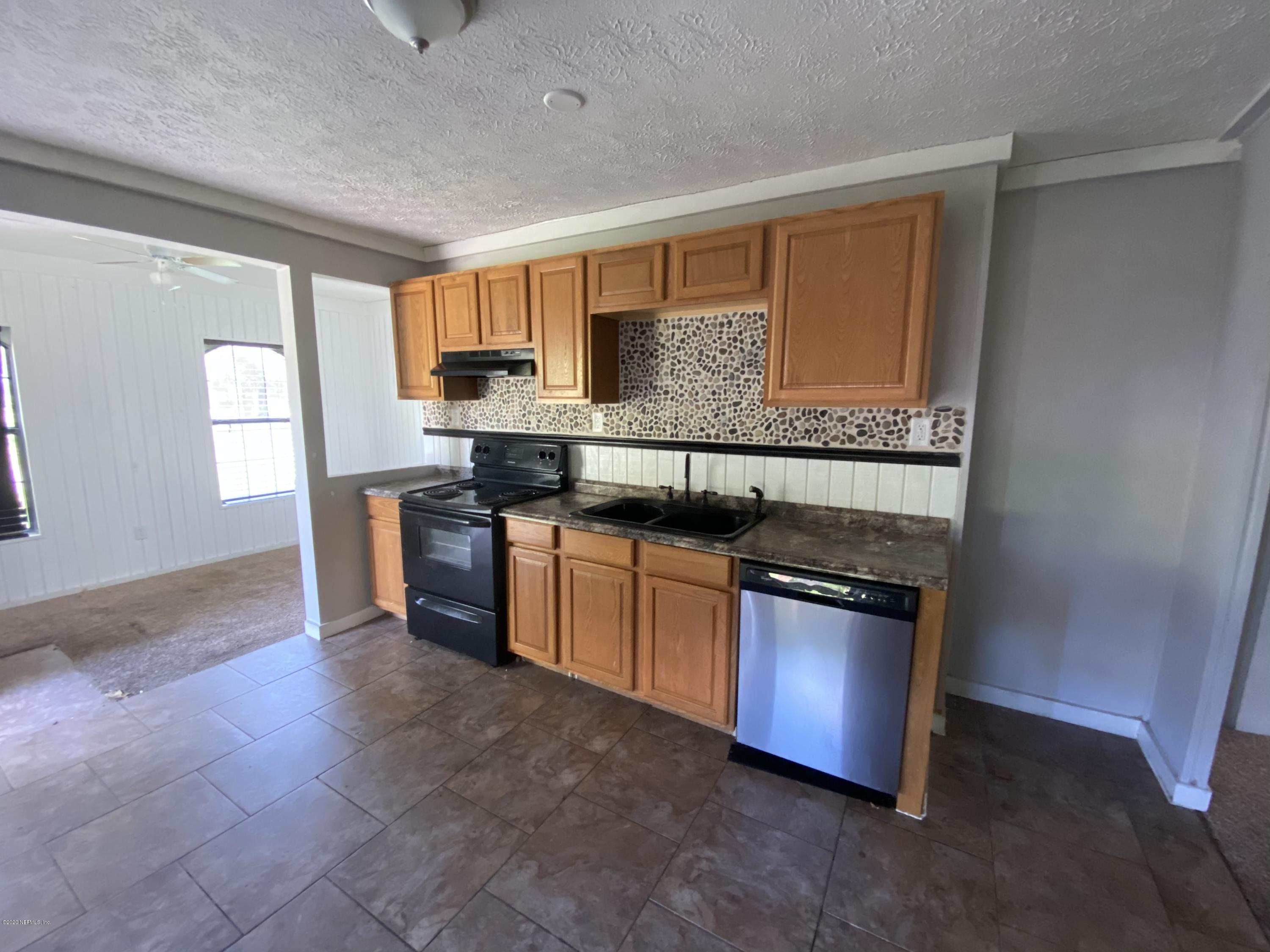 9744 Riddle Road Jacksonville, FL 32220 - Photo 12 of 23 Kitchen