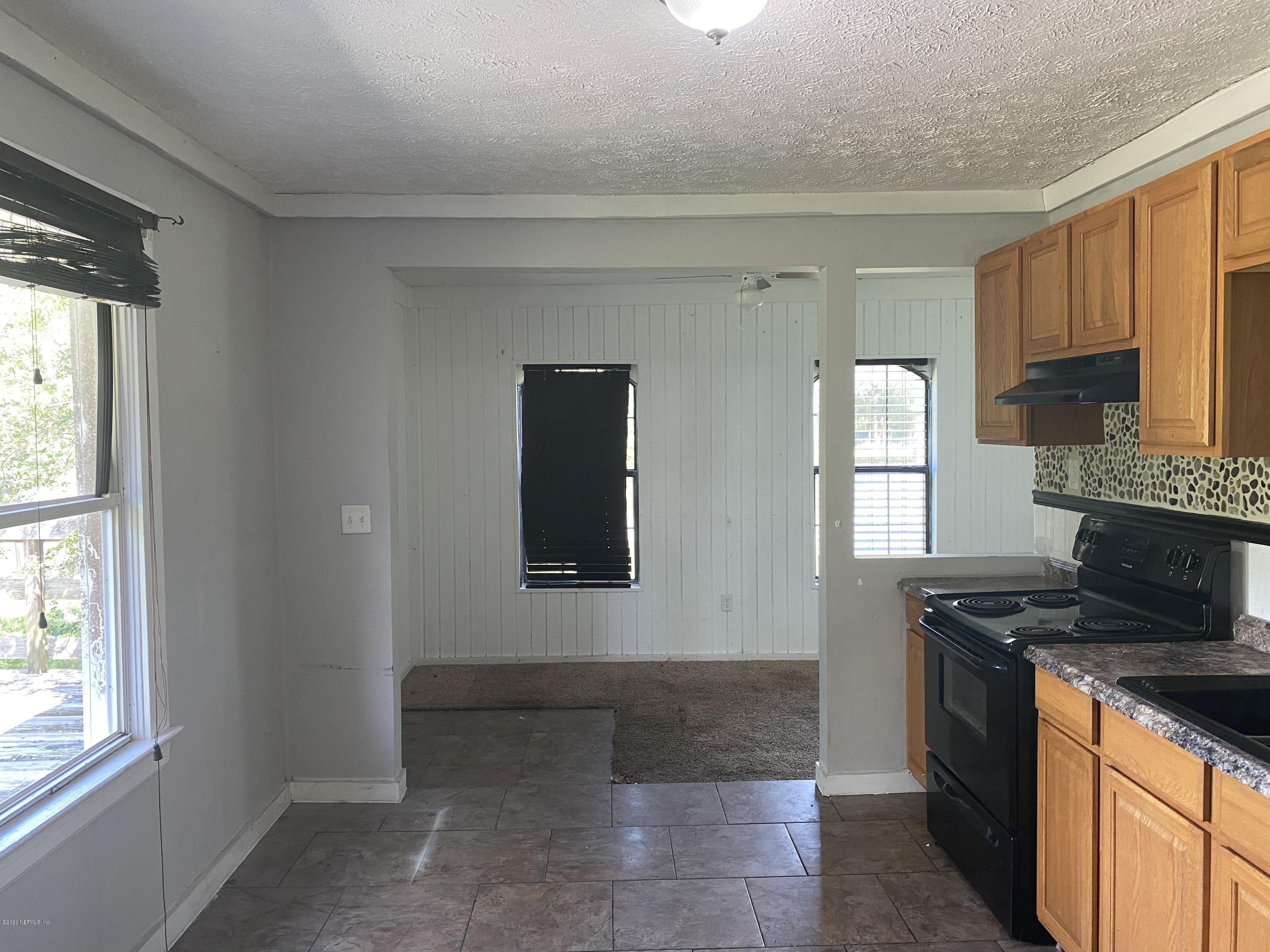 9744 Riddle Road Jacksonville, FL 32220 - Photo 18 of 23 Kitchen