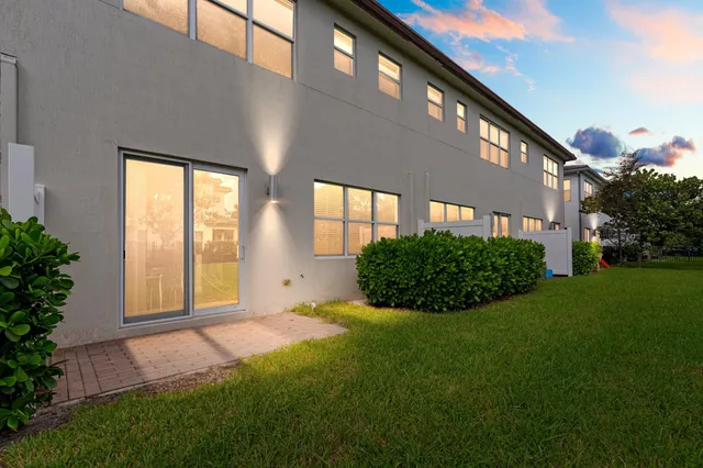 a view of outdoor space yard and deck