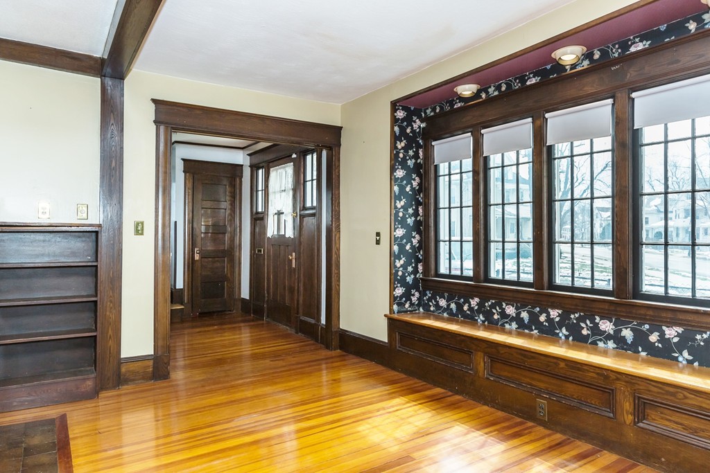 4 Larkspur Street Springfield, MA 01108 - Photo 6 of 24