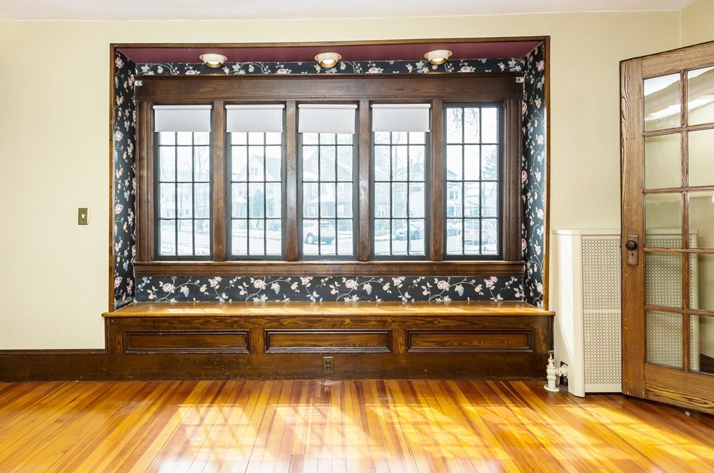 4 Larkspur Street Springfield, MA 01108 - Photo 7 of 24