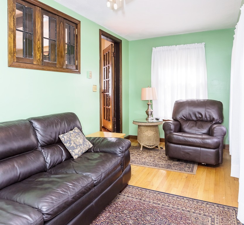 4 Larkspur Street Springfield, MA 01108 - Photo 9 of 24