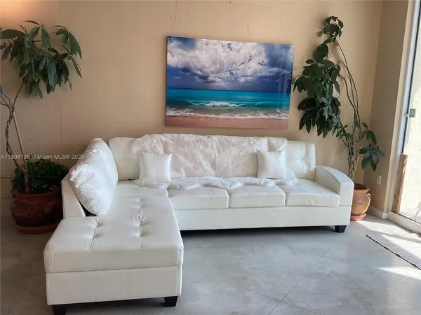 $2,499 | 2001 Biscayne Boulevard, Unit 3503, Miami, FL 33137