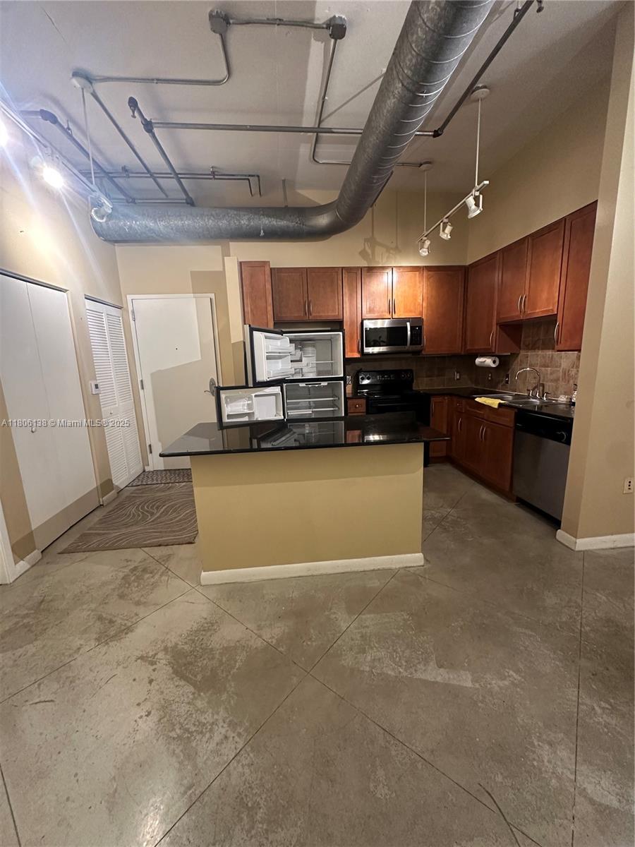 2001 Biscayne Boulevard, Unit 3503 Miami, FL 33137 - Photo 17 of 34