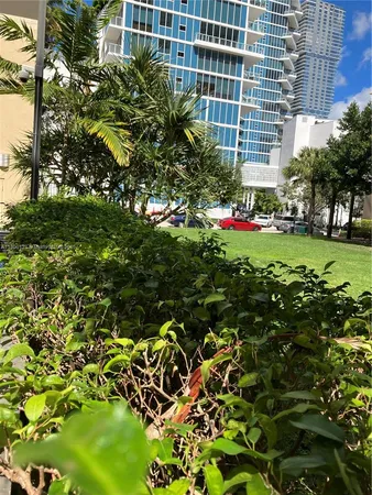 $2,499 | 2001 Biscayne Boulevard, Unit 3503, Miami, FL 33137