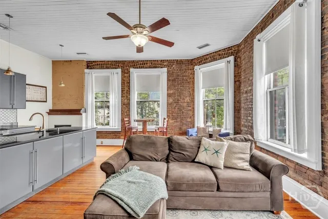 $2,900 | 20 West Oglethorpe Avenue, Unit D, Savannah, GA 31401