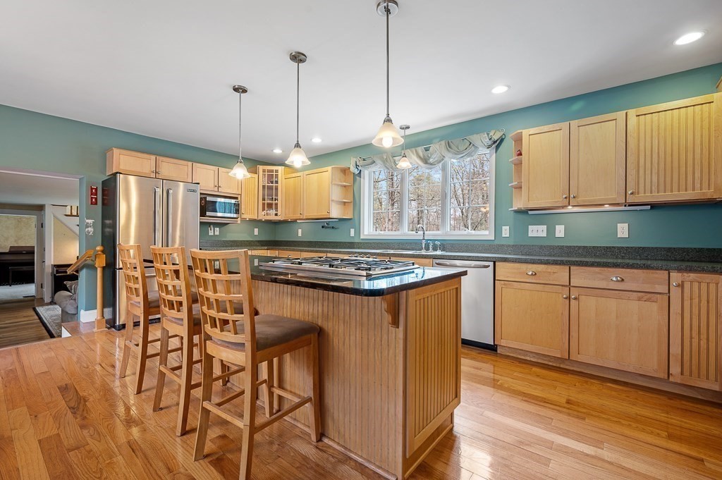 160 Old Bay Road Belchertown, MA 01007 - Photo 6 of 33 Gallery Image 6