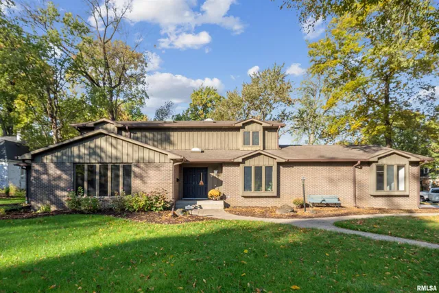 $354,900 | 3800 14th Street, Rock Island, IL 61201