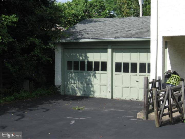 305 Hamilton Road Wynnewood, PA 19096 - Photo 4 of 17 Gallery Image 4