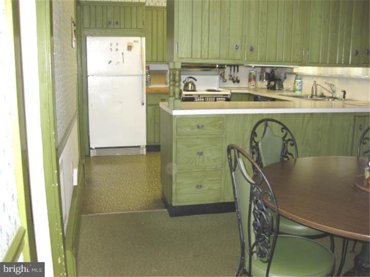 305 Hamilton Road Wynnewood, PA 19096 - Photo 7 of 17 Gallery Image 7