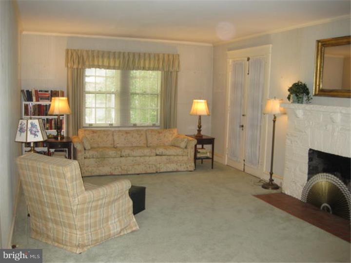 305 Hamilton Road Wynnewood, PA 19096 - Photo 10 of 17 Gallery Image 10