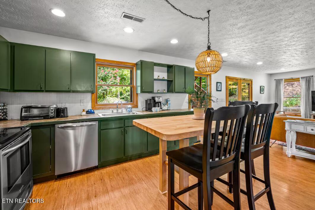 2489 Upper Middle Creek Road Sevierville, TN 37876 - Photo 13 of 47 Screenshot 2026-07-13 155858