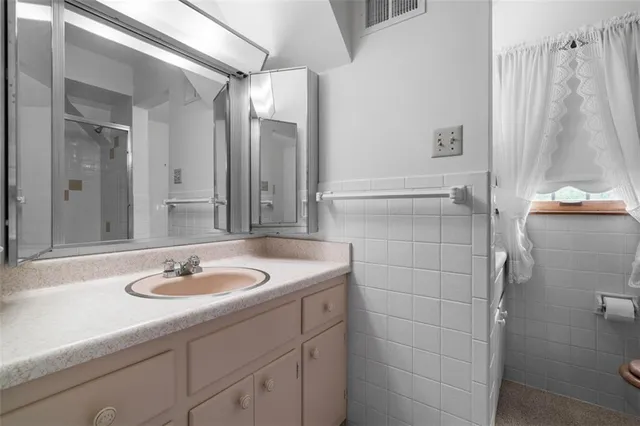 $290,000 | 377 Claremont Drive, New Kensington, PA 15068