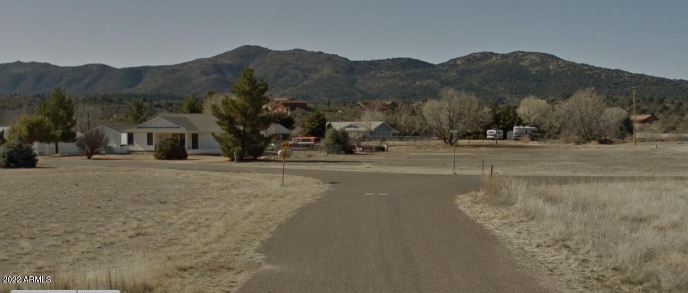 18466 Joseph Hodge Road, Unit 39 Peeples Valley, AZ 86332 - Photo 2 of 5 24302_Image_2