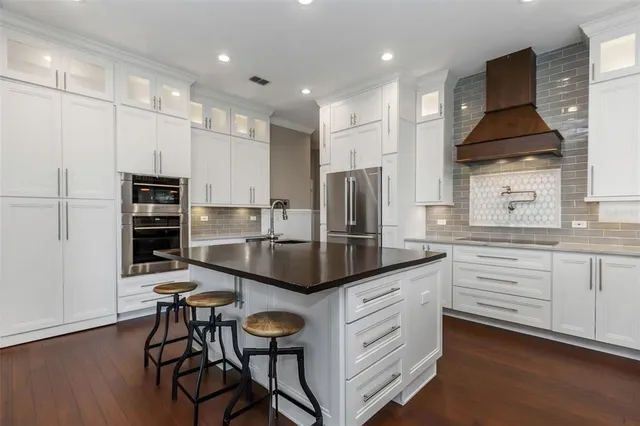 $1,399,000 | 1402 Wyndham Lakes Drive, Odessa, FL 33556