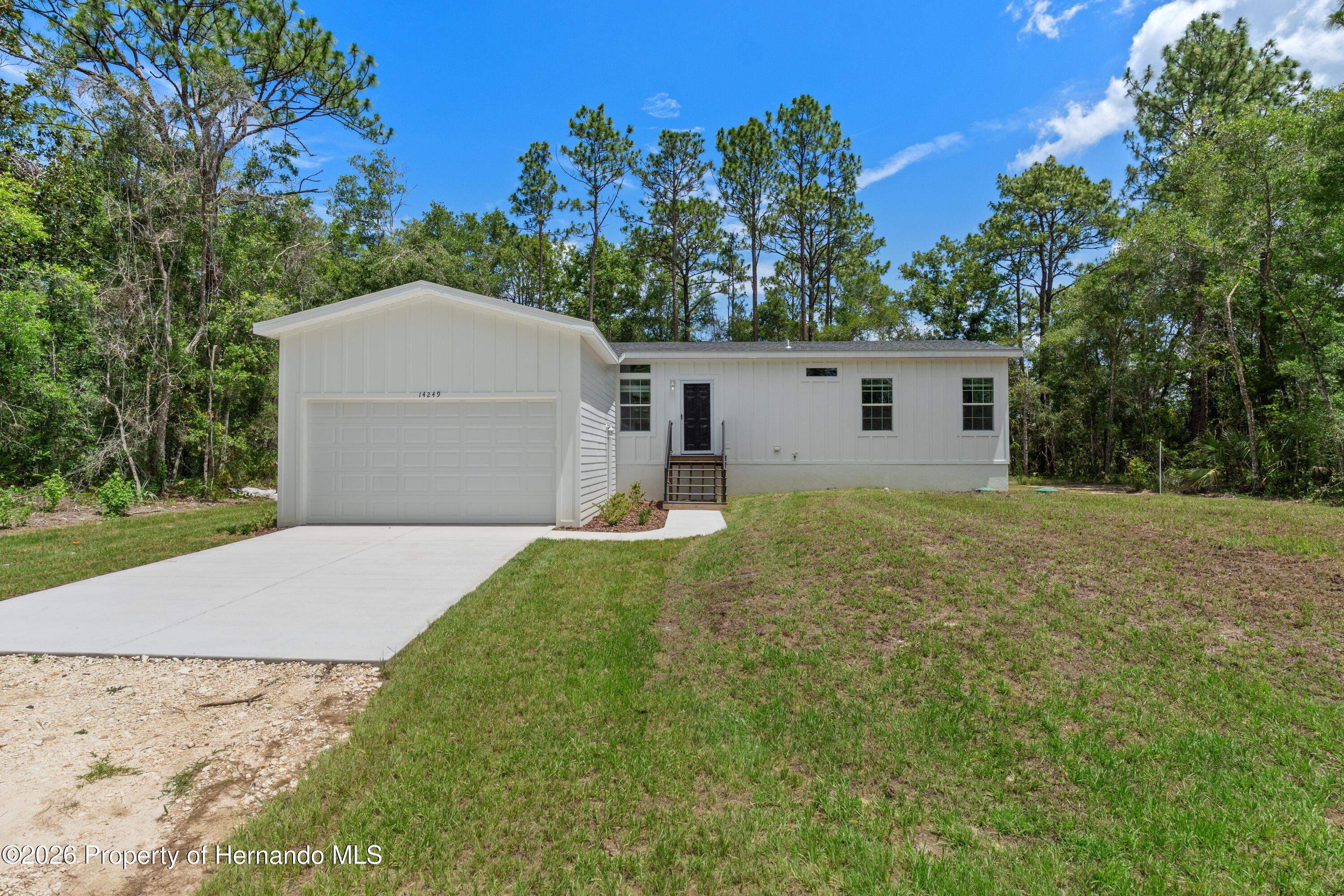 14249 Razorbill Avenue Weeki Wachee, FL 34614 - Photo 3 of 40