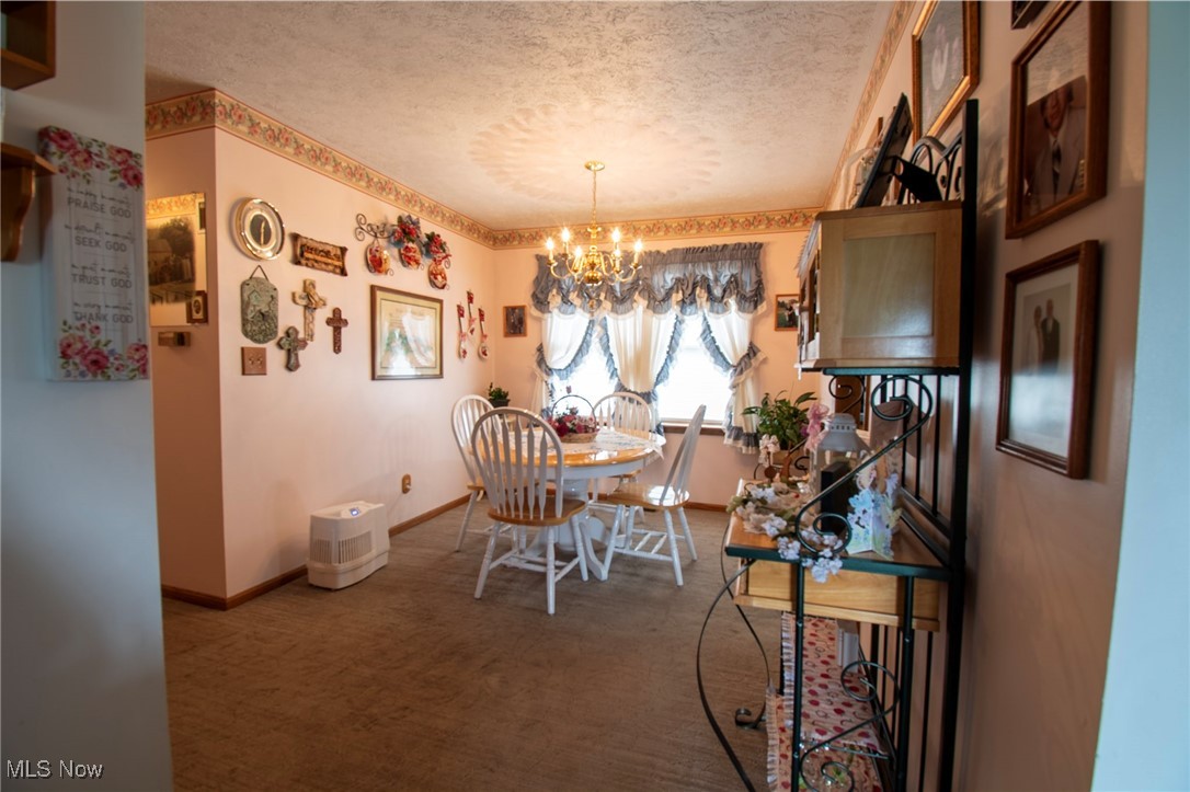 65525 Larrick Ridge Road Cambridge, OH 43725 - Photo 15 of 40 Cozy dining area off of the kitchen