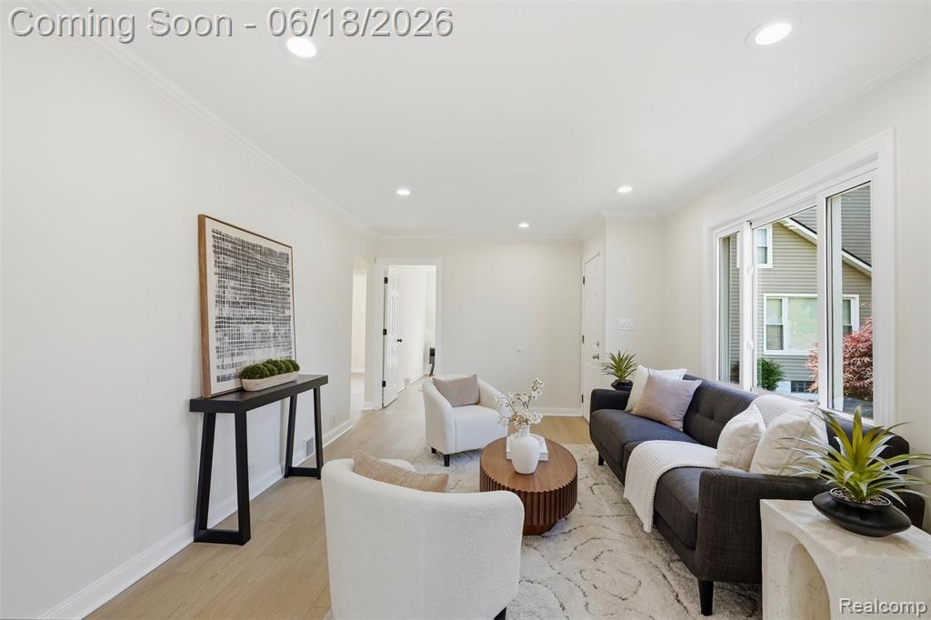 3829 West Auburn Road Rochester Hills, MI 48309 - Photo 3 of 24