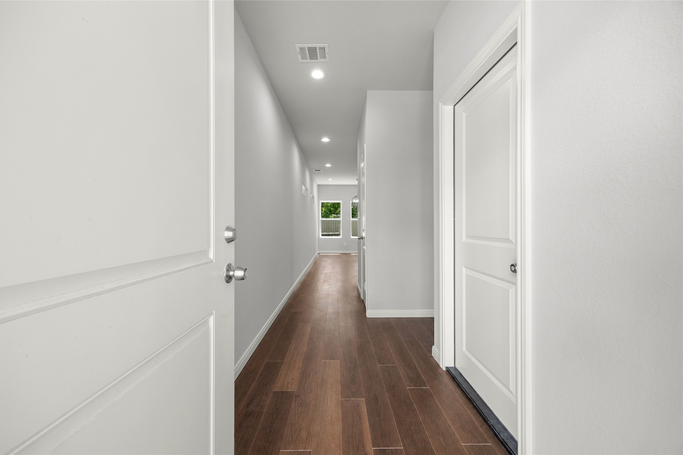 4933 Dalhart Dr Spring Spring, TX 77379 - Photo 4 of 30 Entry Hallway