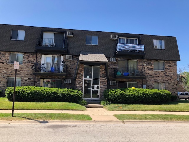 4839 West Engle Road, Unit 2A Alsip, IL 60803 - Photo 1 of 4