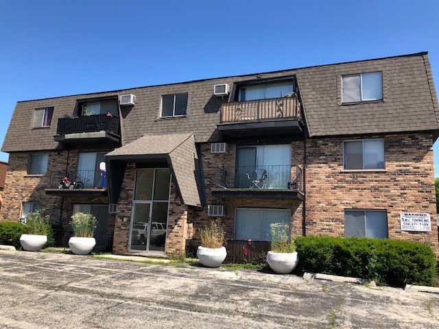 4839 West Engle Road, Unit 2A Alsip, IL 60803 - Photo 2 of 4