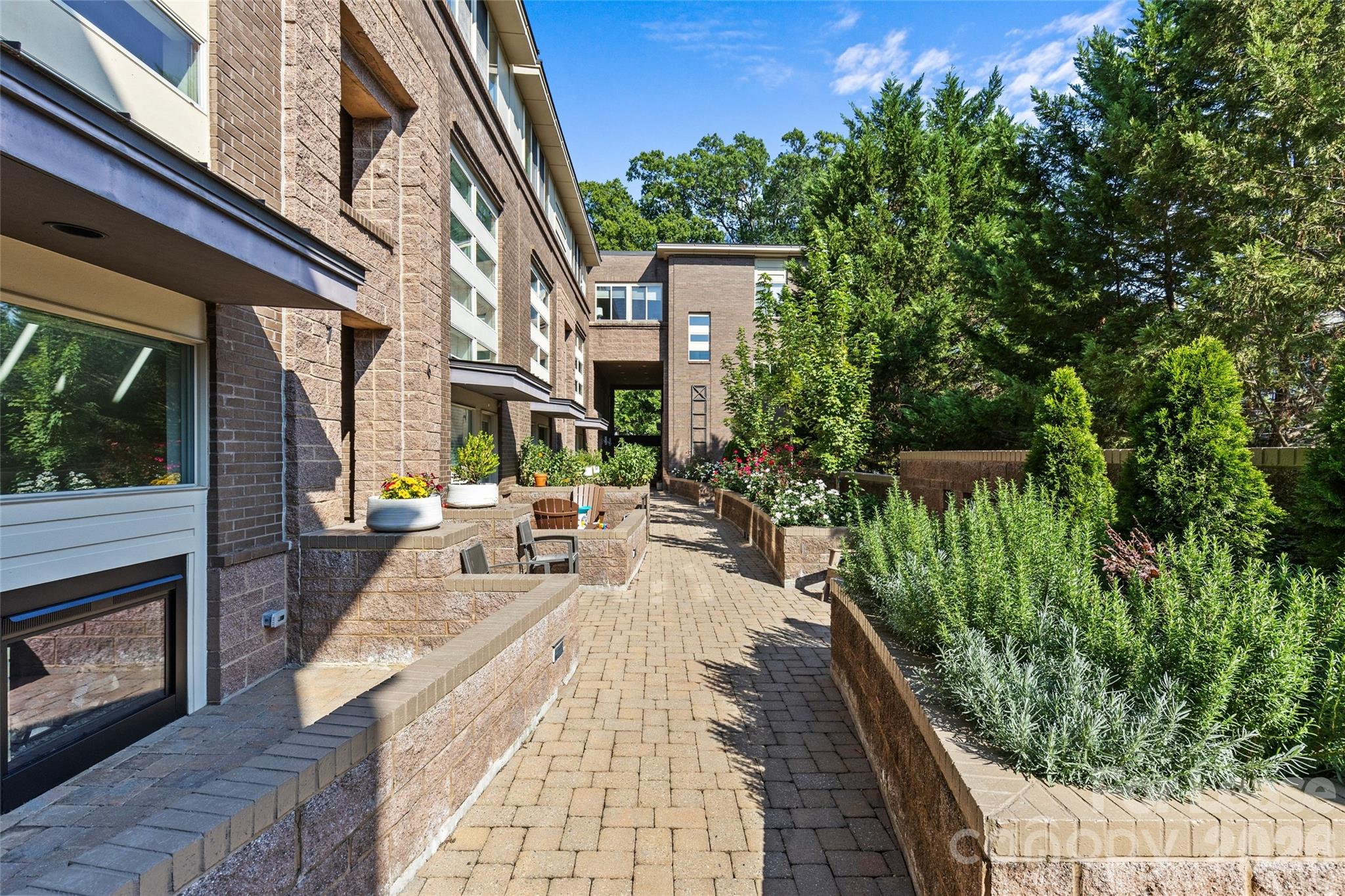 420 Queens Road, Unit 7 Charlotte, NC 28207 - Photo 7 of 46