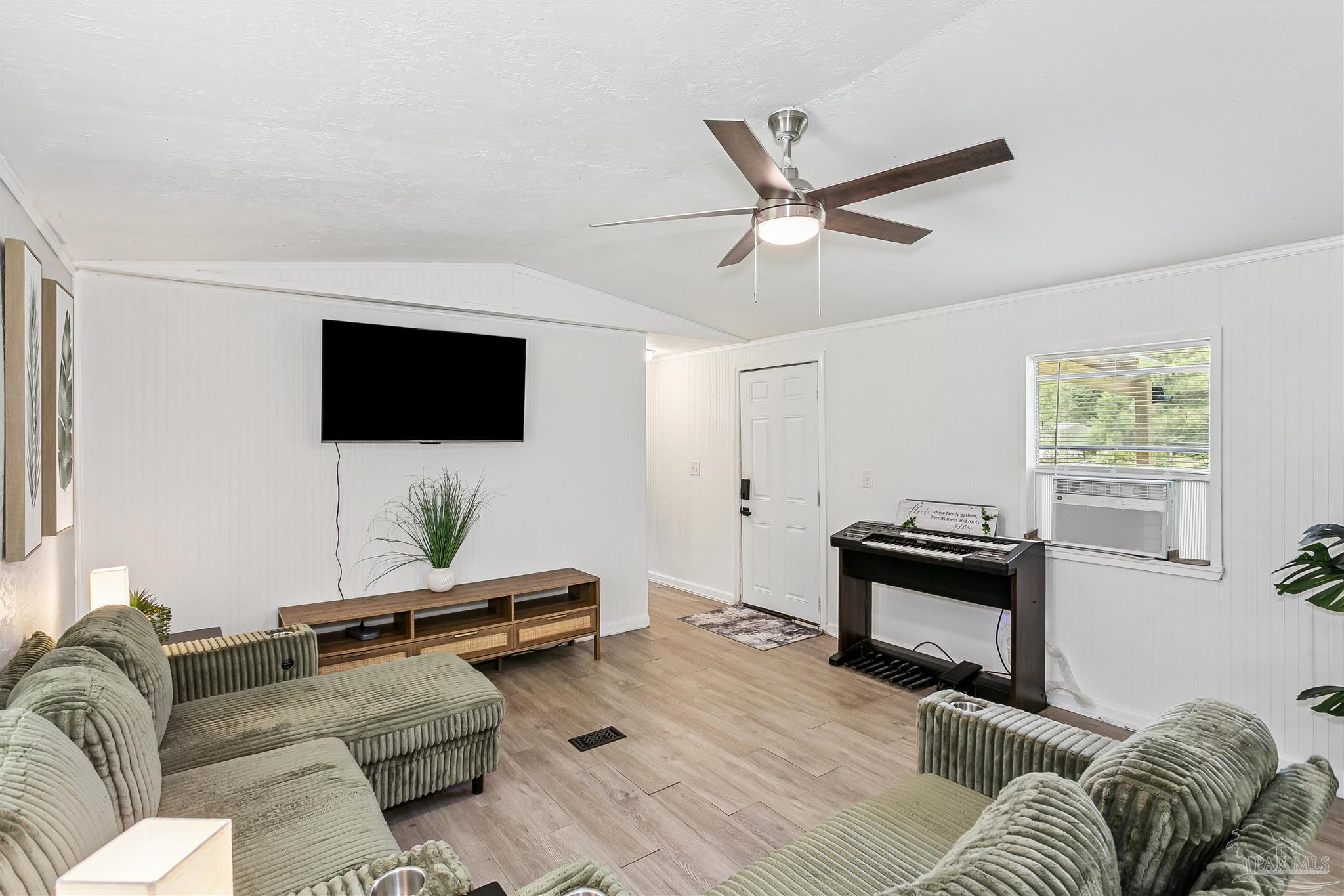 5094 Red Barn Road Milton, FL 32583 - Photo 5 of 21