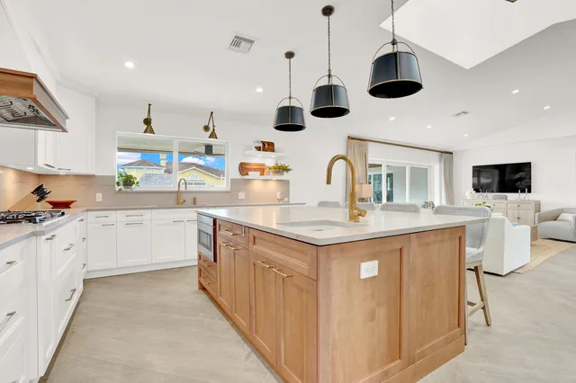 $4,200,000 | 1151 Coral Way, Singer Island, FL 33404