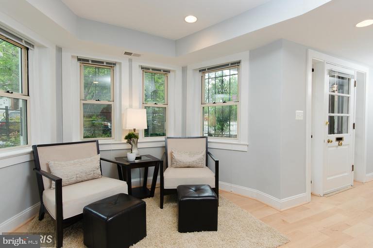 165 D Street Southeast, Unit 1 Washington, DC 20003 - Photo 4 of 12